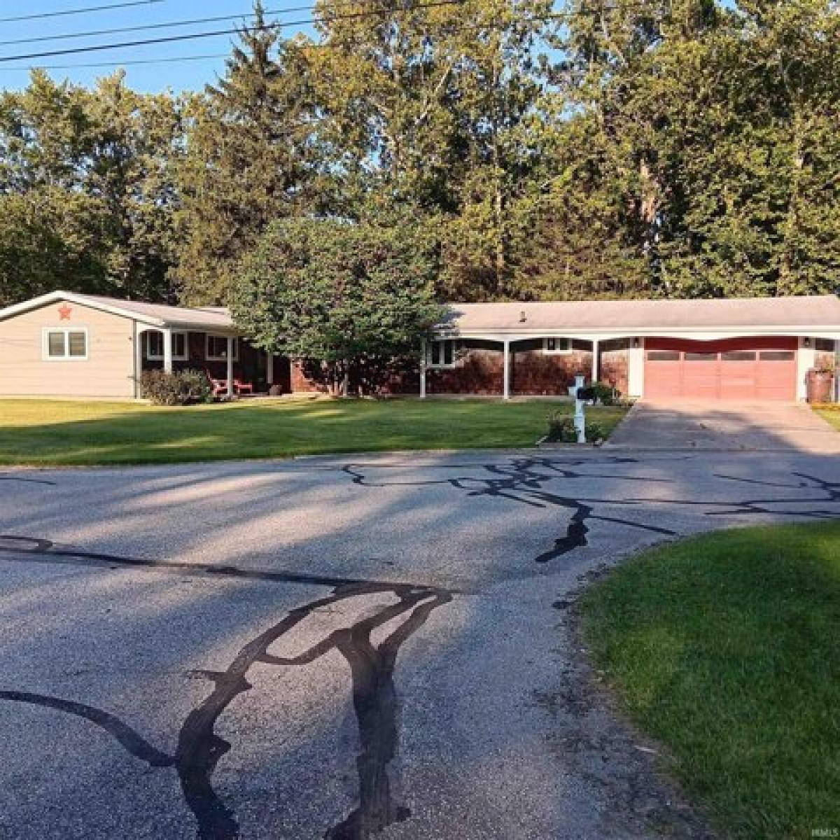 Picture of Home For Sale in Wabash, Indiana, United States