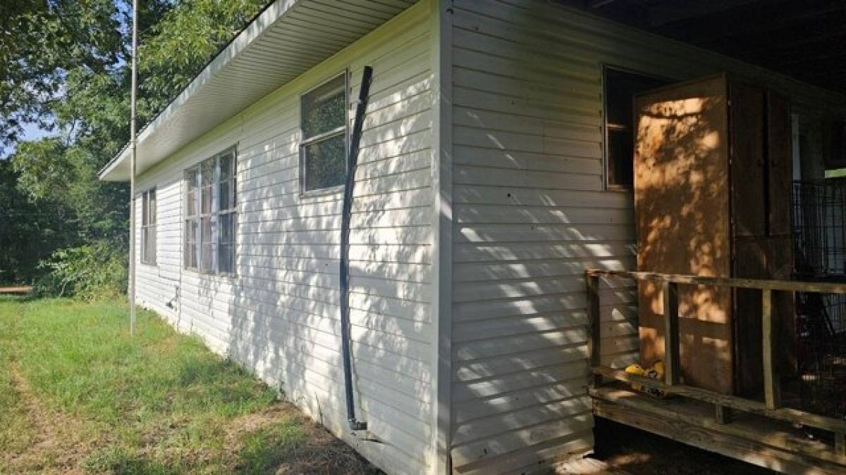 Picture of Home For Sale in Garrison, Texas, United States