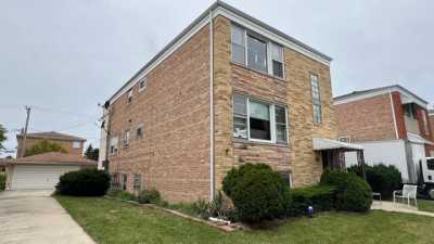 Home For Sale in Niles, Illinois