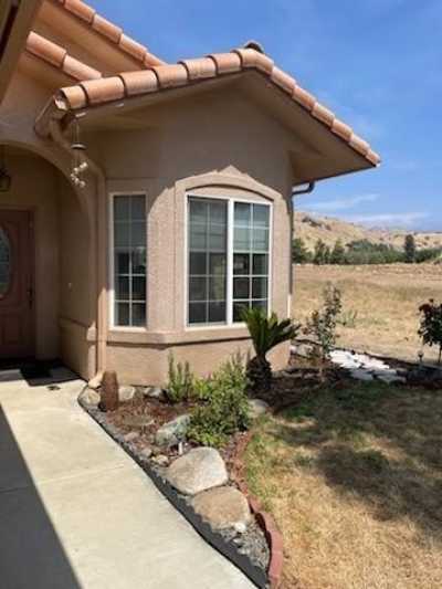 Home For Sale in Springville, California