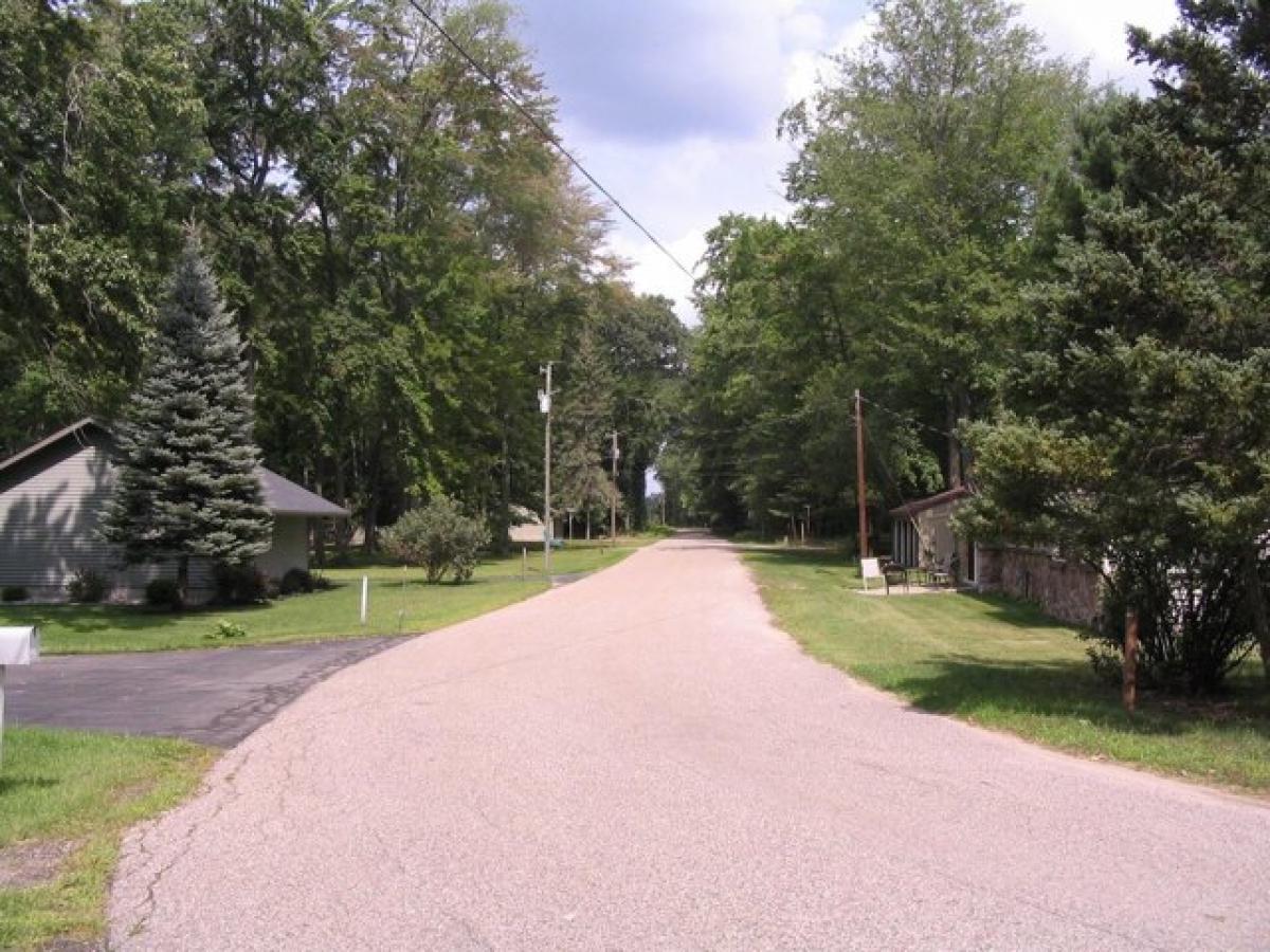 Picture of Residential Land For Sale in Grayling, Michigan, United States