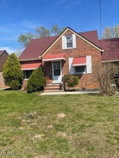 Home For Sale in Euclid, Ohio