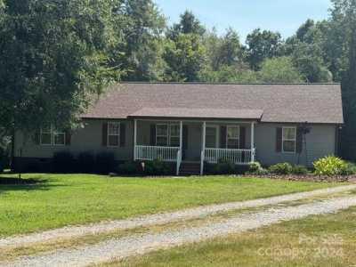 Home For Sale in Kannapolis, North Carolina