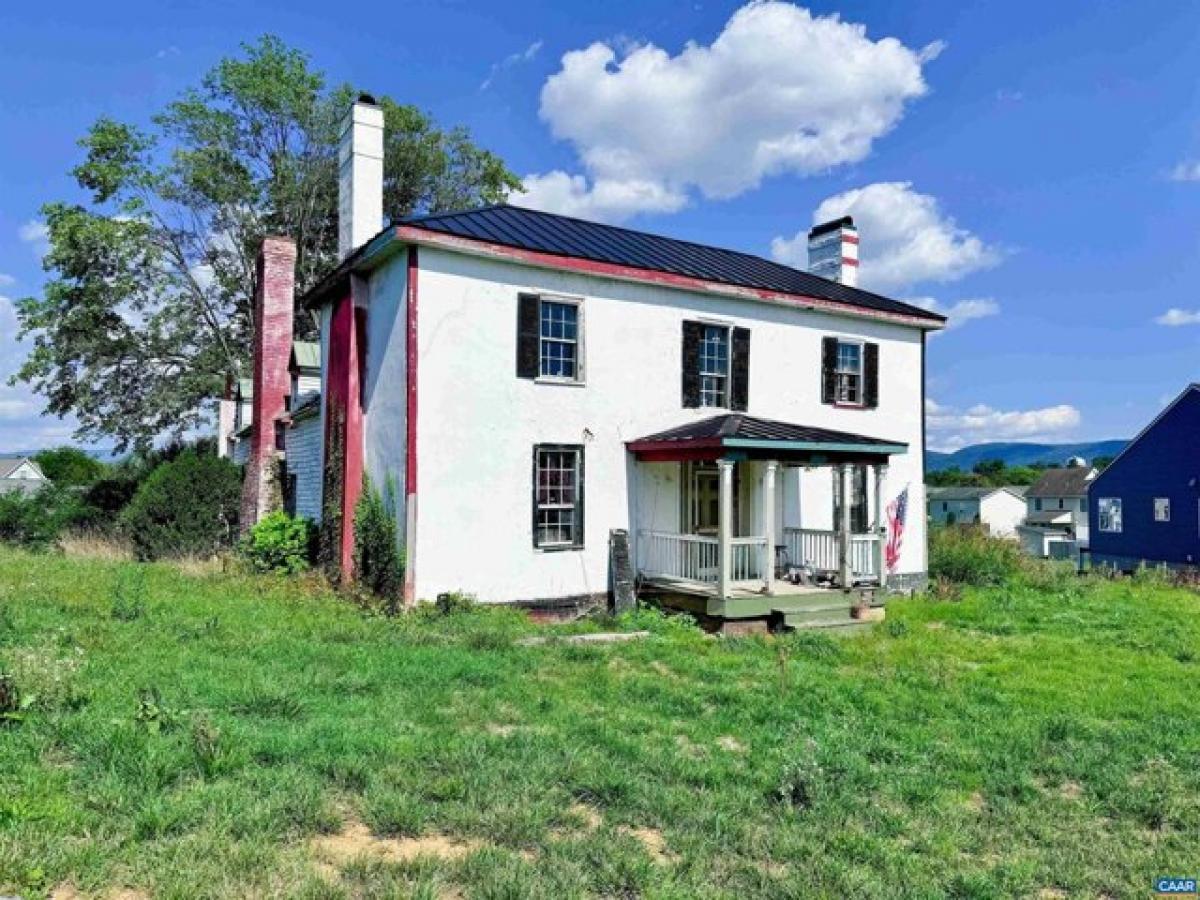 Picture of Home For Sale in Waynesboro, Virginia, United States