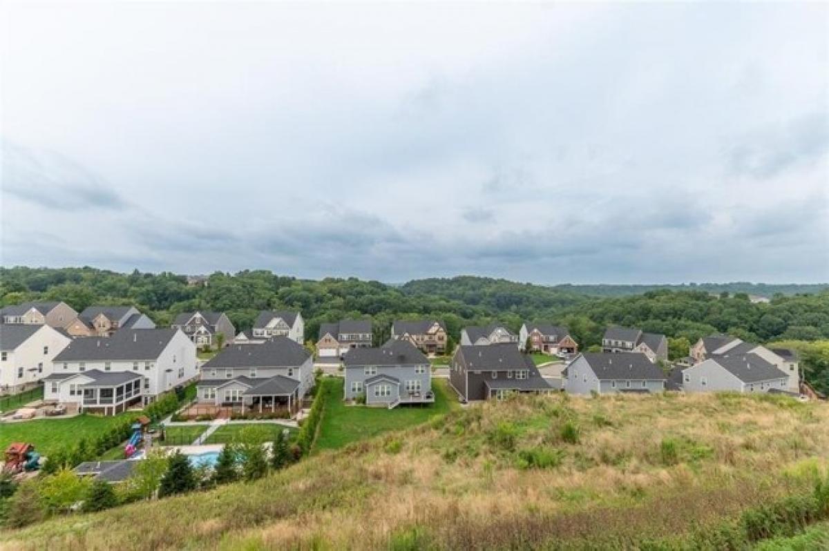 Picture of Home For Sale in McKees Rocks, Pennsylvania, United States