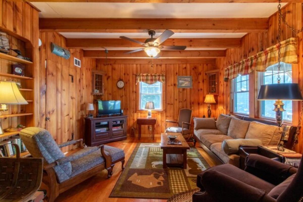 Picture of Home For Sale in Morgan, Vermont, United States