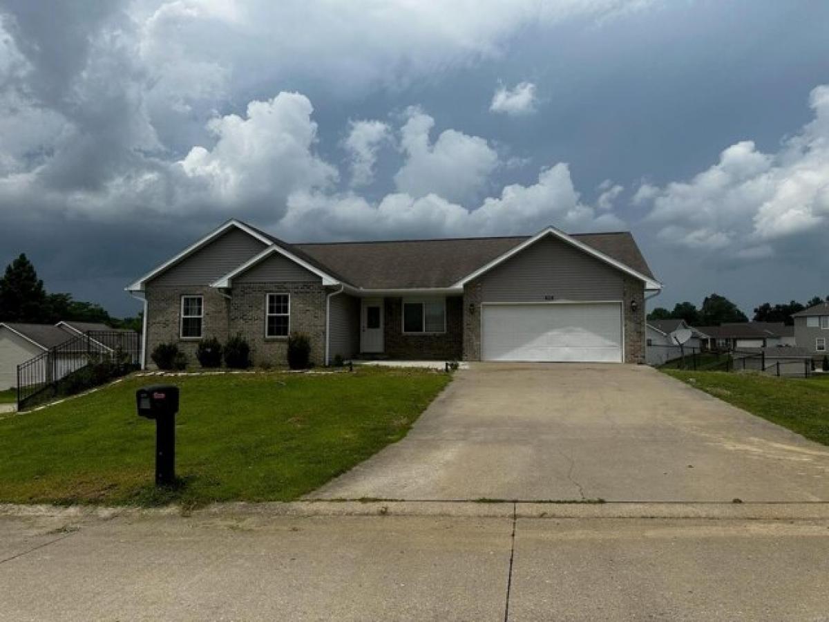 Picture of Home For Sale in Jackson, Missouri, United States