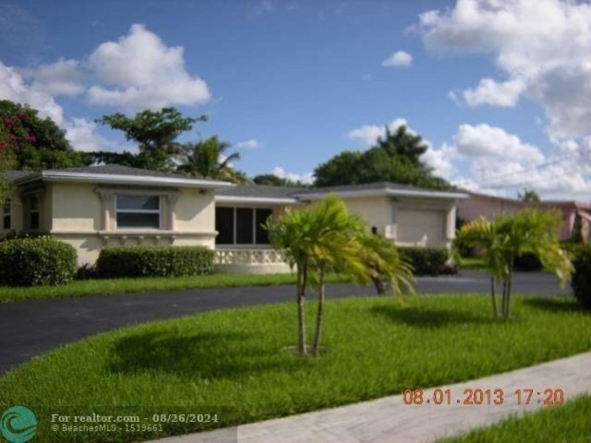 Picture of Home For Sale in Lauderdale Lakes, Florida, United States