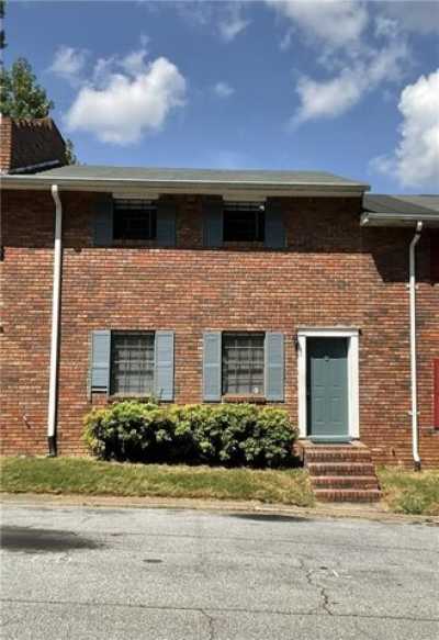 Home For Sale in Union City, Georgia