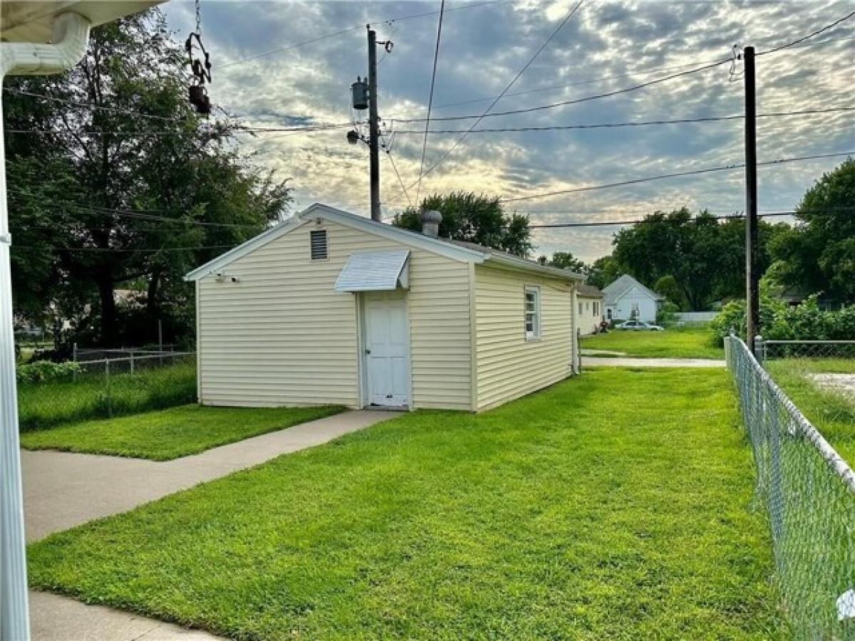 Picture of Home For Sale in Saint Joseph, Missouri, United States