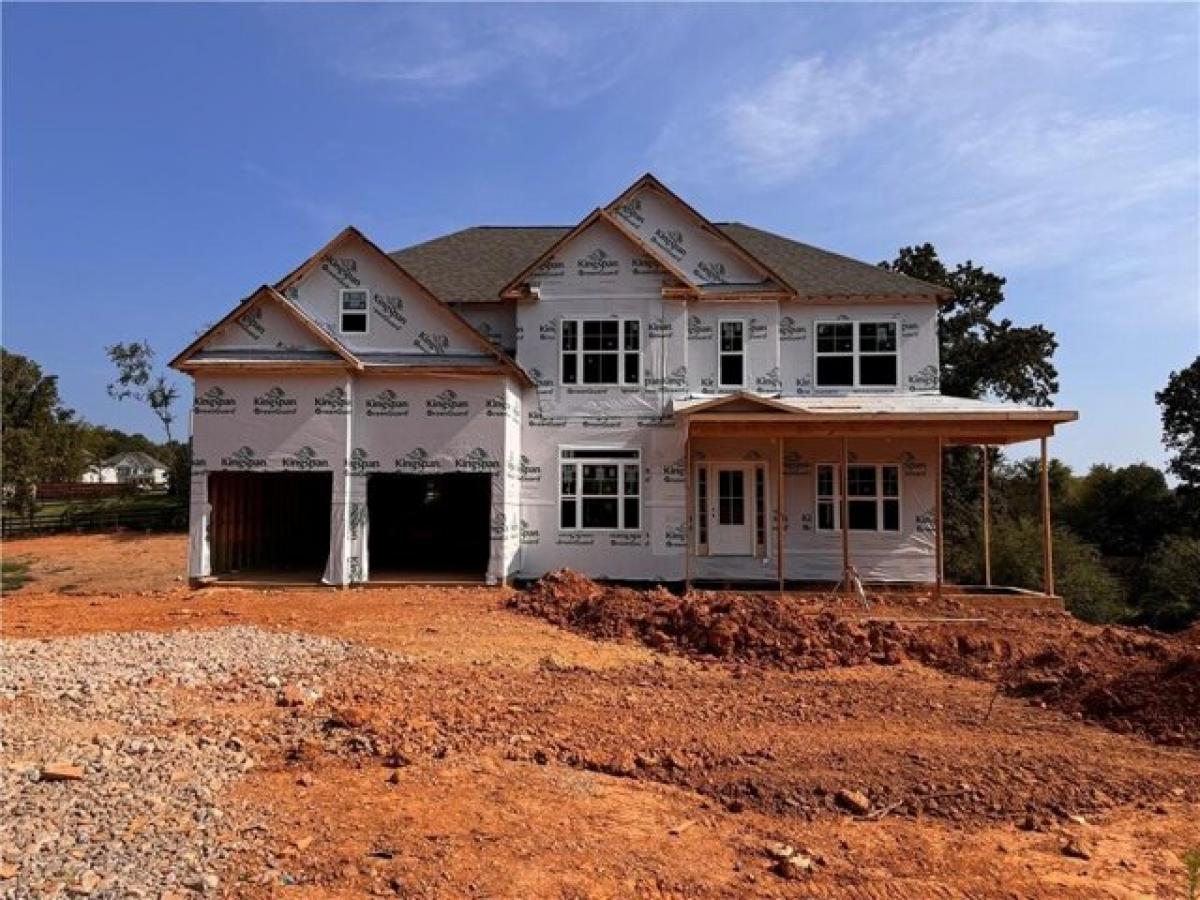 Picture of Home For Sale in Adairsville, Georgia, United States