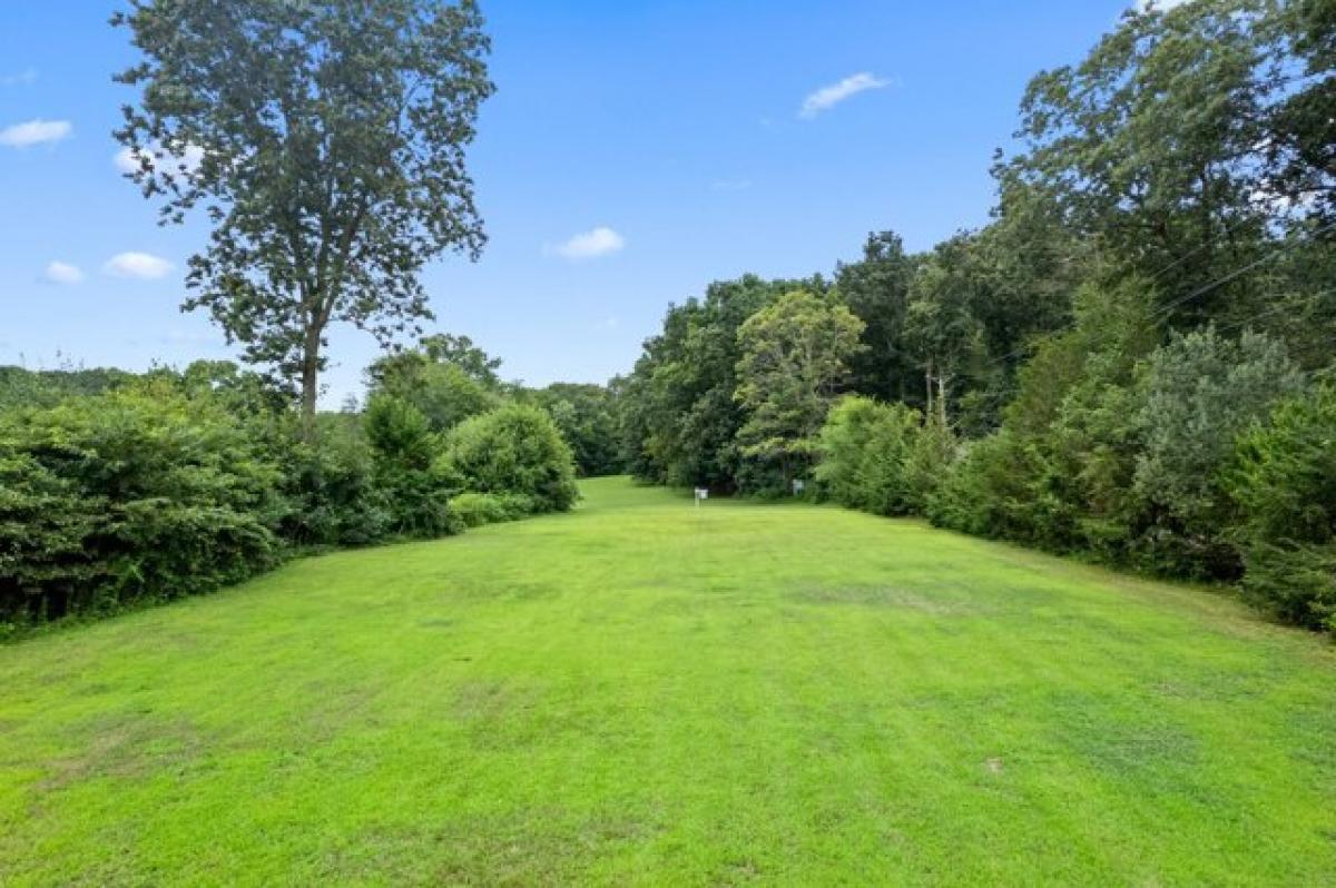 Picture of Residential Land For Sale in Clinton, Connecticut, United States