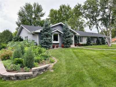 Home For Sale in Olivia, Minnesota