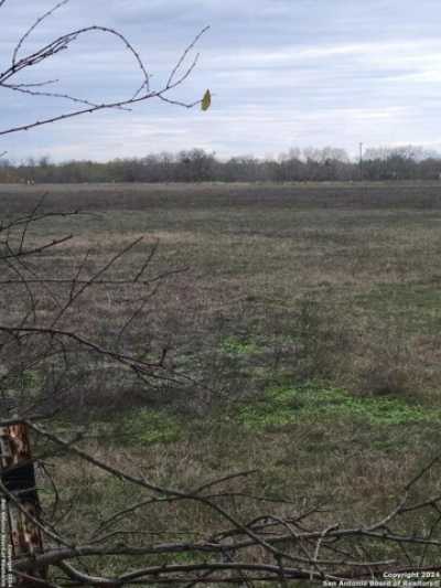 Residential Land For Sale in Elmendorf, Texas