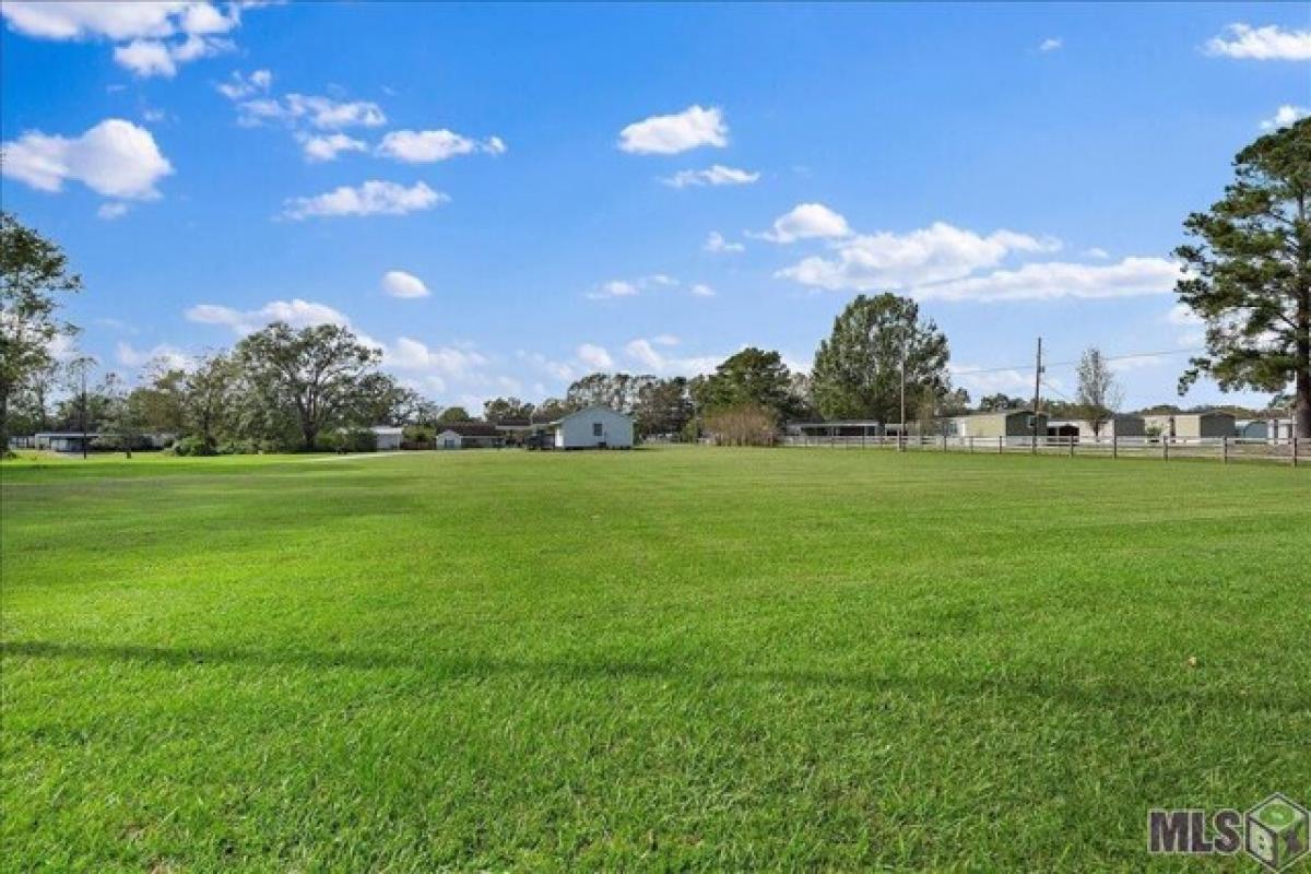 Picture of Home For Sale in Prairieville, Louisiana, United States