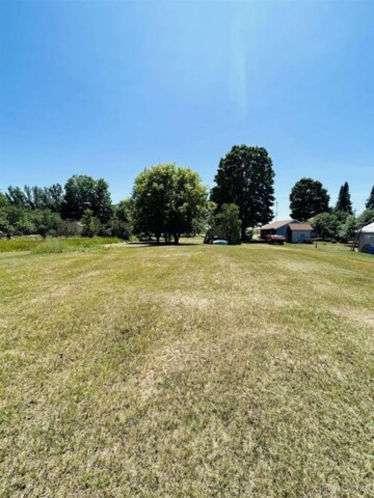 Picture of Residential Land For Sale in Gladstone, Michigan, United States