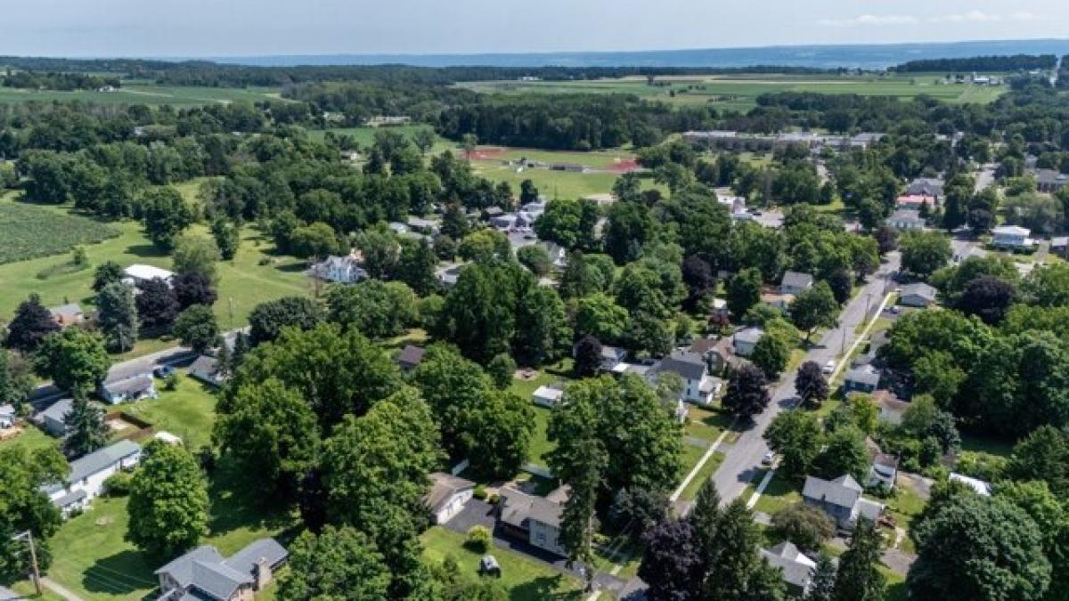 Picture of Home For Sale in Dundee, New York, United States