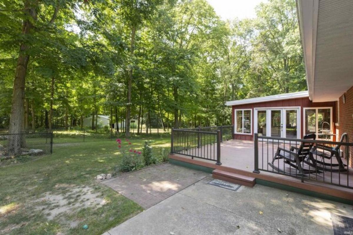 Picture of Home For Sale in Lakeville, Indiana, United States