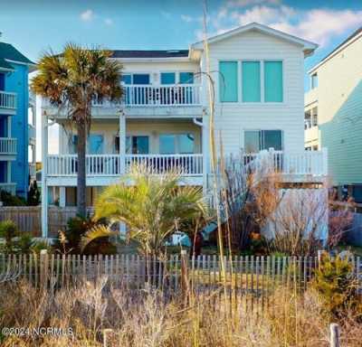 Home For Sale in Carolina Beach, North Carolina