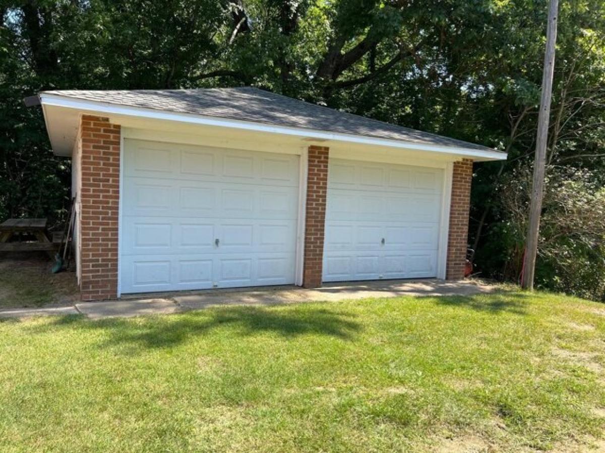 Picture of Home For Sale in Coloma, Michigan, United States