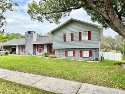 Home For Sale in Fruitland Park, Florida