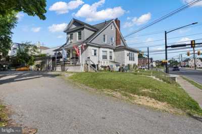 Home For Sale in Glenolden, Pennsylvania