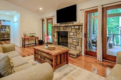 Home For Sale in Sapphire, North Carolina