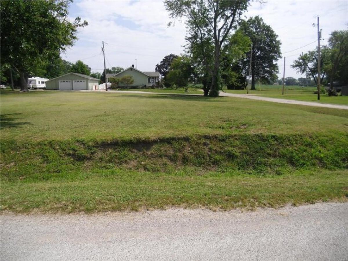 Picture of Residential Land For Rent in Marissa, Illinois, United States