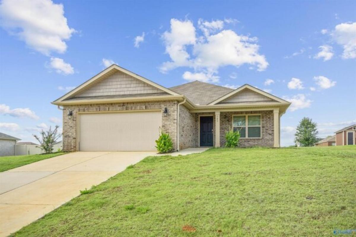 Picture of Home For Sale in Hazel Green, Alabama, United States