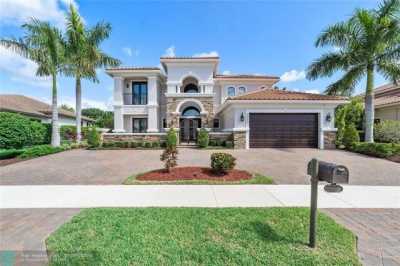 Home For Sale in Parkland, Florida