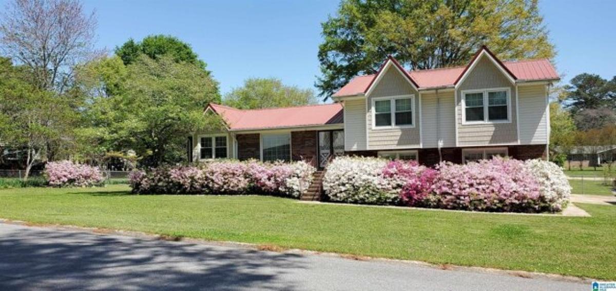 Picture of Home For Sale in Oxford, Alabama, United States