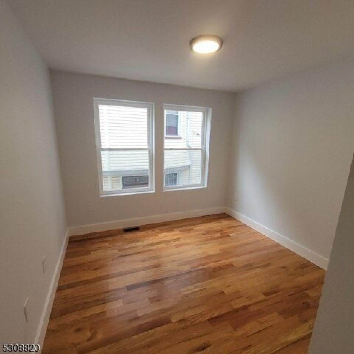 Picture of Home For Rent in Newark, New Jersey, United States