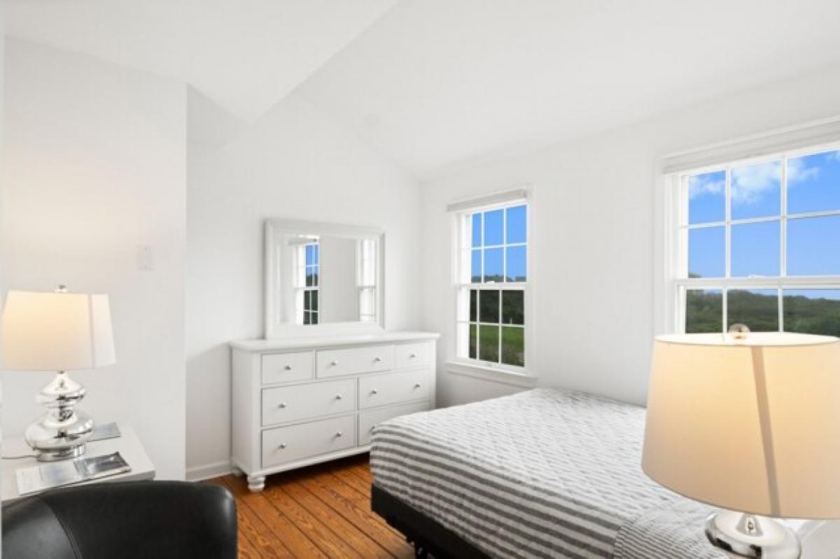 Picture of Home For Sale in Nantucket, Massachusetts, United States