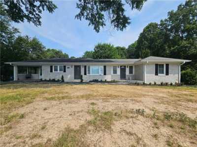 Home For Sale in Reidsville, North Carolina