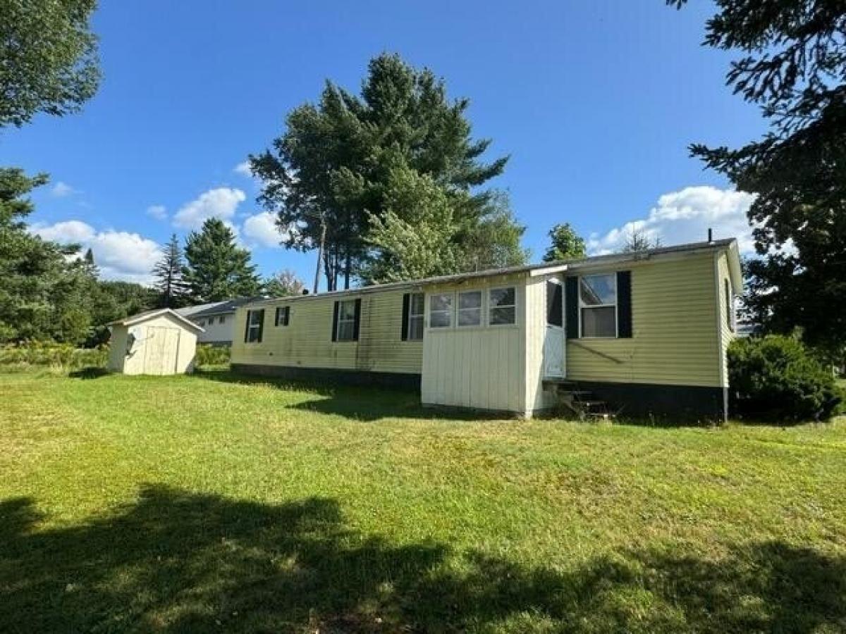 Picture of Home For Sale in Tupper Lake, New York, United States