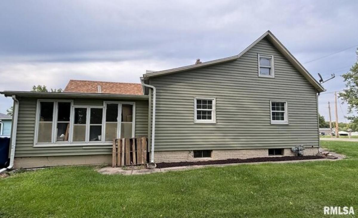 Picture of Home For Sale in East Galesburg, Illinois, United States