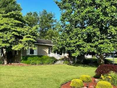 Home For Sale in Lawrenceville, Illinois