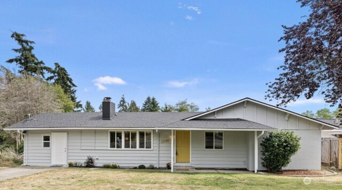 Picture of Home For Sale in Bremerton, Washington, United States