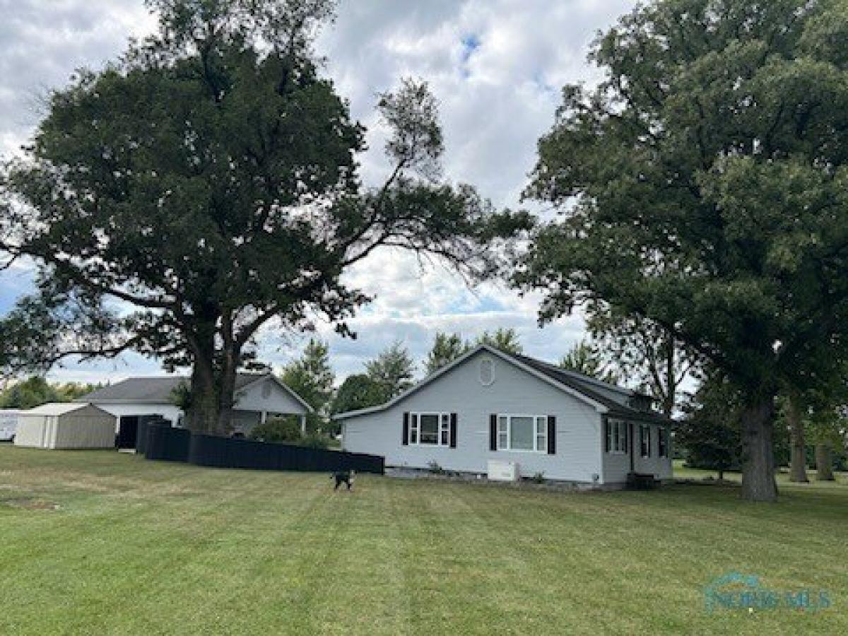 Picture of Home For Sale in Curtice, Ohio, United States