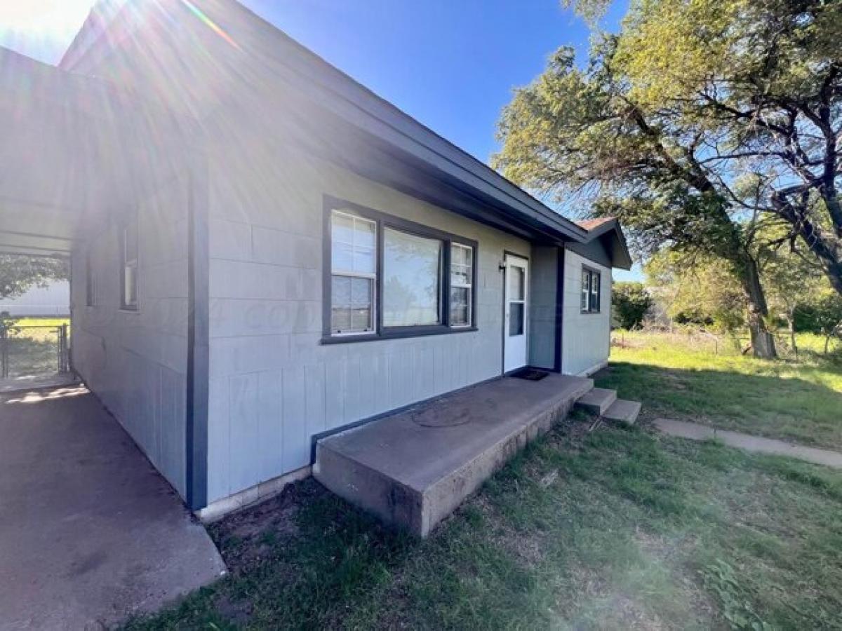 Picture of Home For Sale in Memphis, Texas, United States