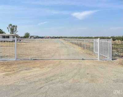 Residential Land For Sale in Earlimart, California