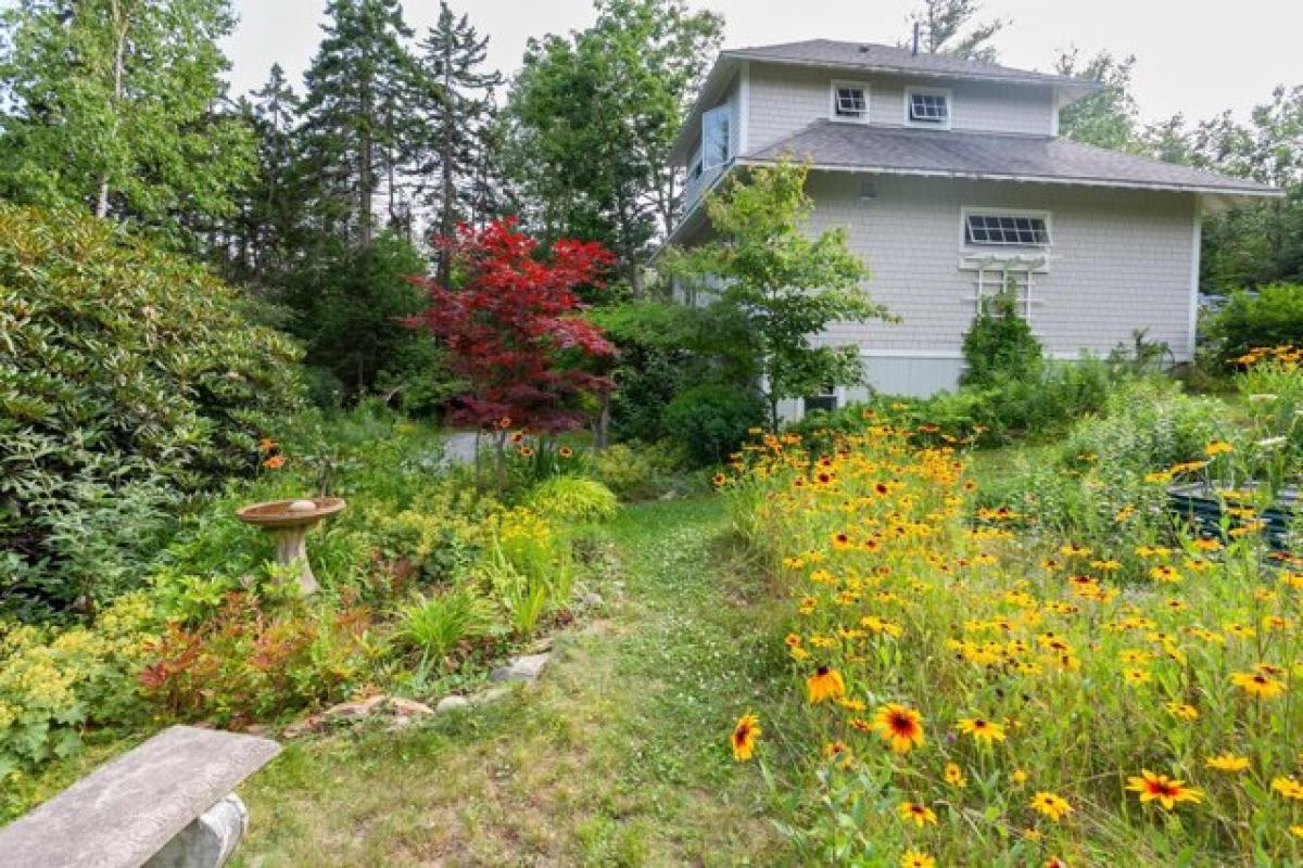 Picture of Home For Sale in Harpswell, Maine, United States