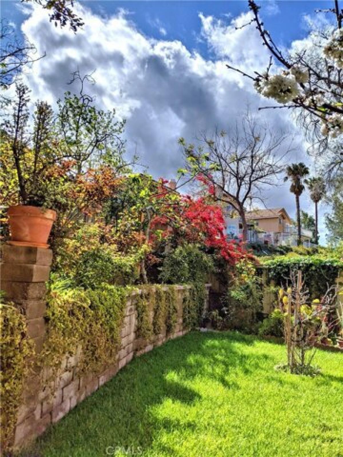 Picture of Home For Sale in Canyon Country, California, United States