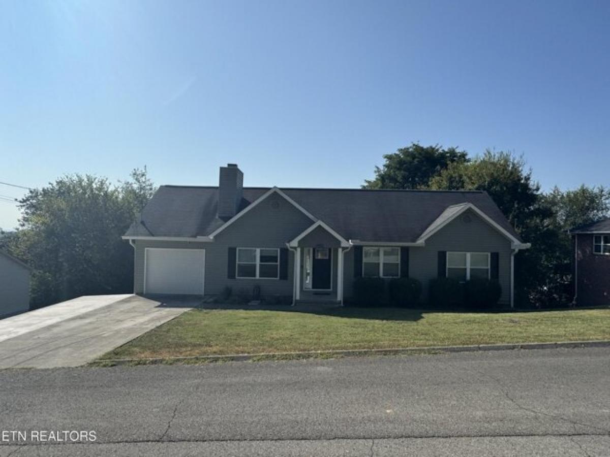 Picture of Home For Sale in Lenoir City, Tennessee, United States