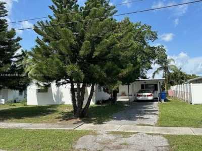 Home For Sale in Margate, Florida