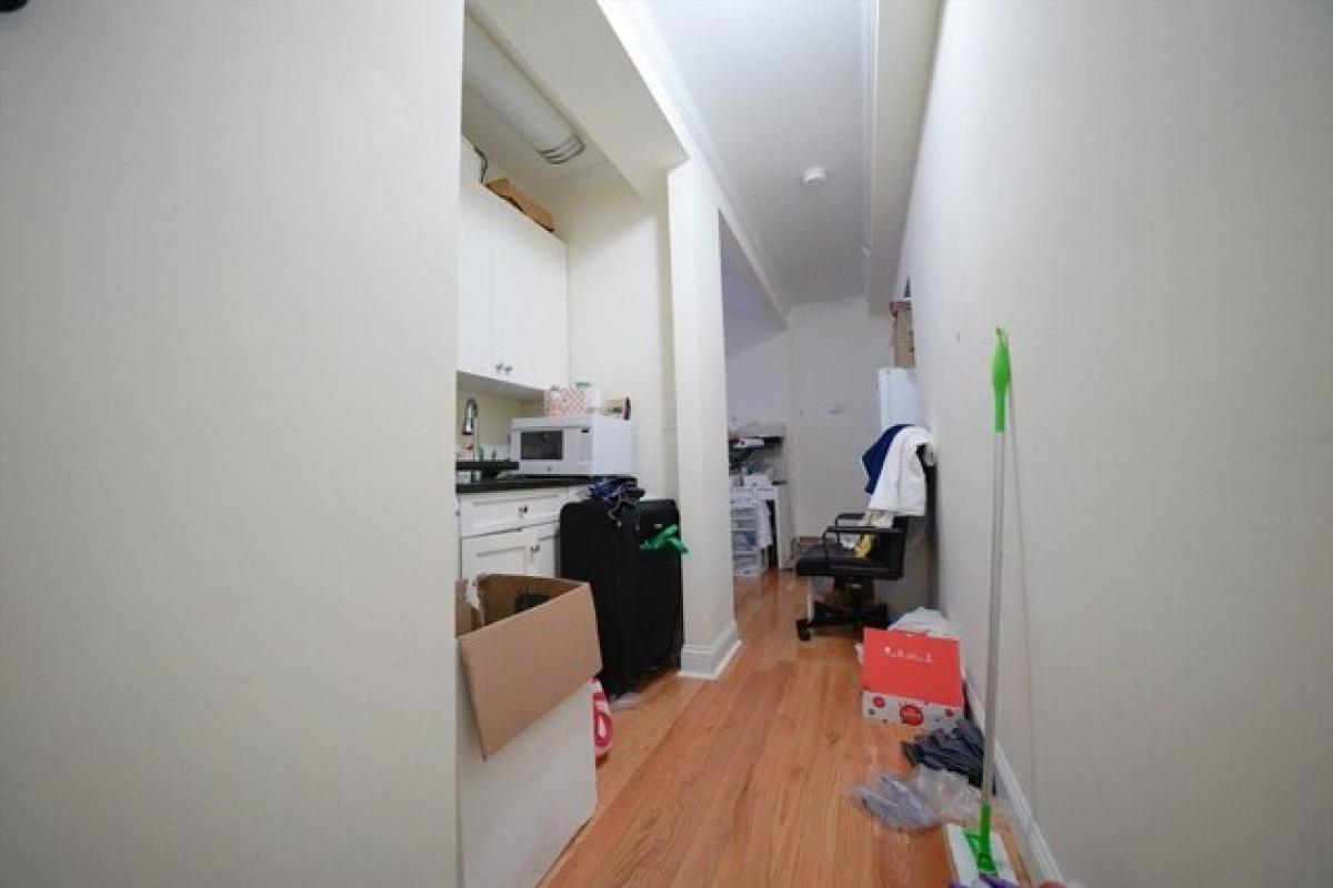 Picture of Apartment For Rent in Newton, Massachusetts, United States