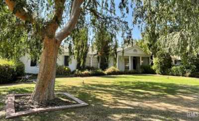 Home For Sale in Shafter, California