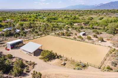 Home For Sale in Ranchos de Taos, New Mexico