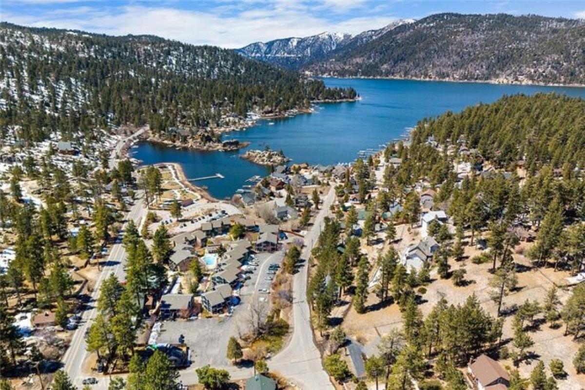 Picture of Home For Sale in Big Bear Lake, California, United States