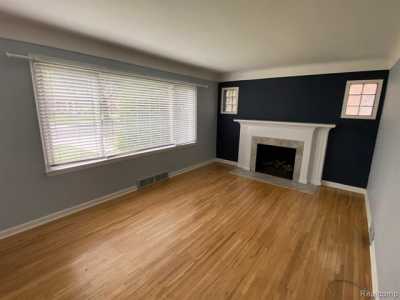 Home For Rent in Royal Oak, Michigan